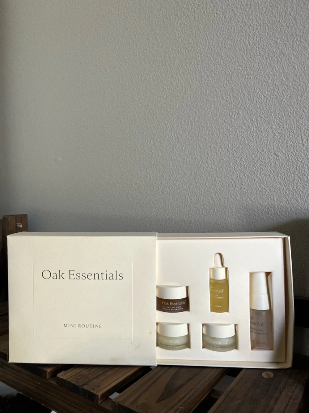 Oak Essentials Mini Routine - White Skincare Set - Picture 6 of 6